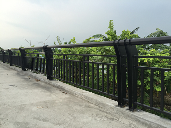 广州番禺黄缆快速干线路桥栏杆