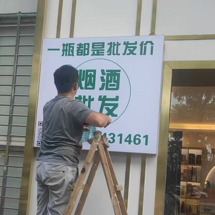ڷ 